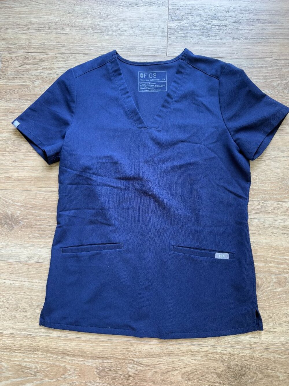 Figs Casma Top in Navy